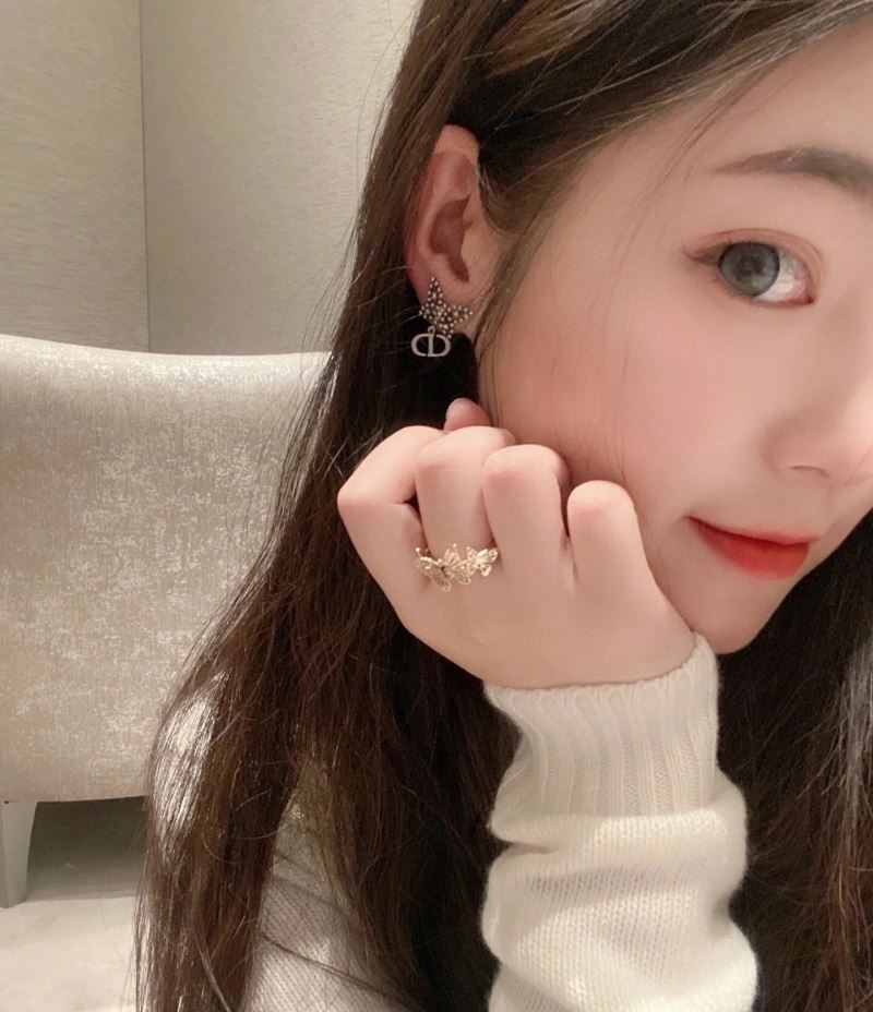 chr1st1an D10r earrings